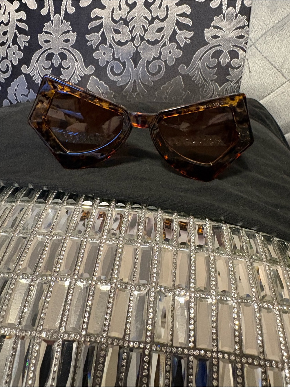 Tortoiseshell Cat-Eye Sunglasses - Brown